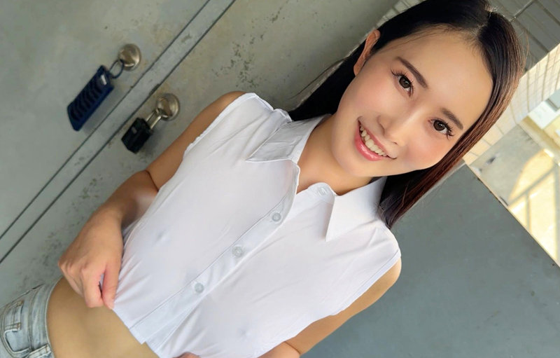 smjx179清楚・地味系巨乳素人さくらさんの乳揺れ画像画像1