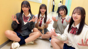 deaa030巨乳素人める&ひかり&もあ&ゆみの乳揺れ画像4