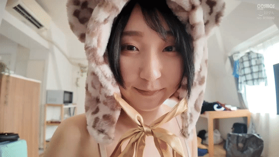 1hawa00382 糸井瑠花 の乳揺れGIF画像10