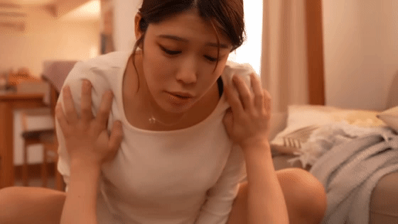 59hez00912 碧那美海 の乳揺れGIF画像7
