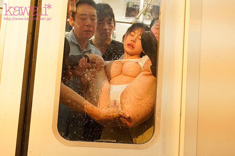 cawd00990_電車で、私だけ水着。弱み握られたKカップ少女はスク水通学を強いられ集団痴●魔に公然わいせつ。 天音るな 巨乳画像5