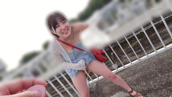 cemd00917 小鈴みかん の乳揺れGIF画像20